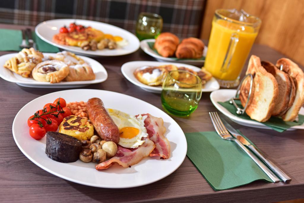 The Townhouse Aberfeldy - Rooms & Breakfast Екстериор снимка