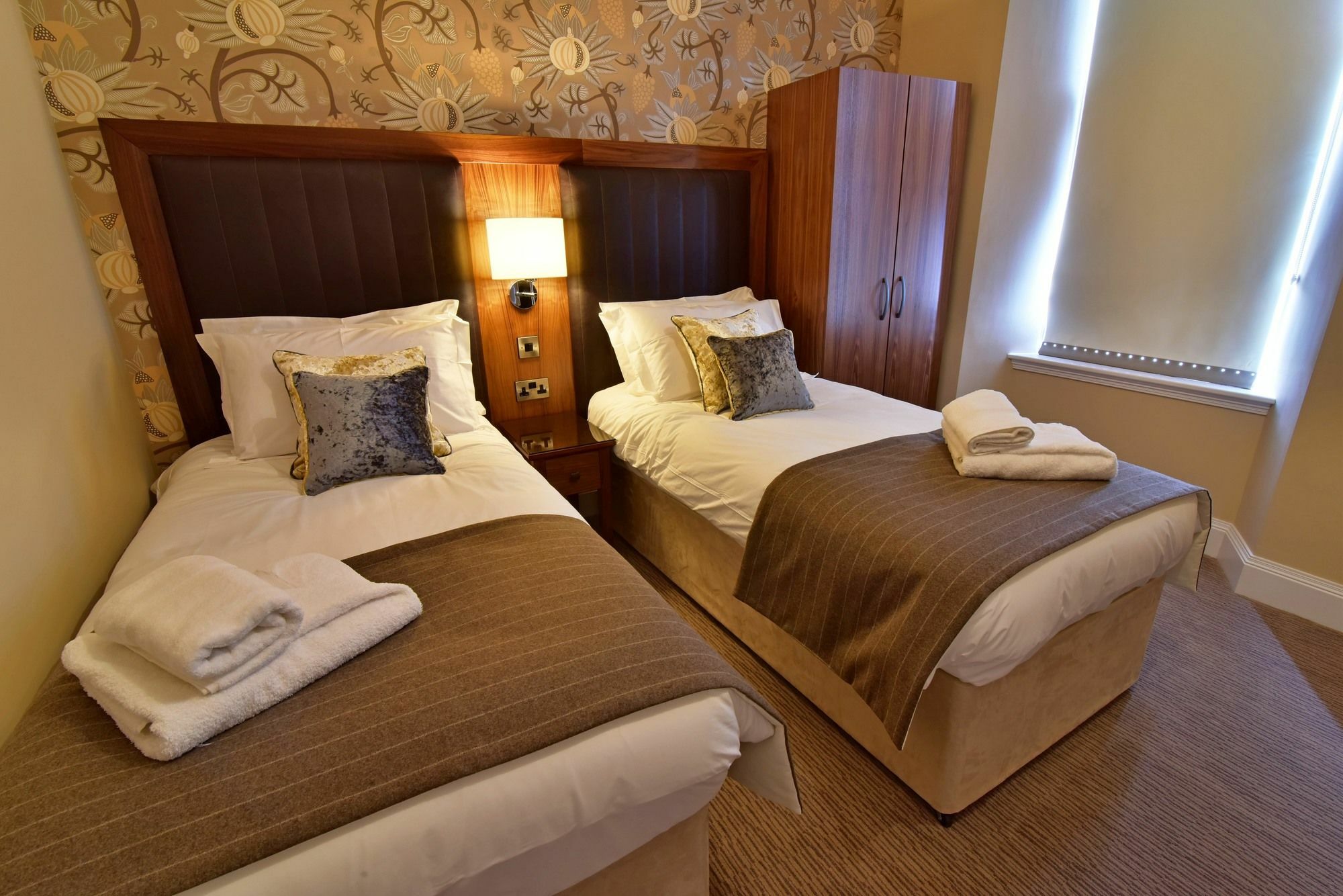 The Townhouse Aberfeldy - Rooms & Breakfast Екстериор снимка